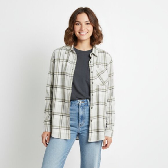 NEW Magellan Outdoors Women's Boyfriend Fit Flannel - Picture 1 of 5